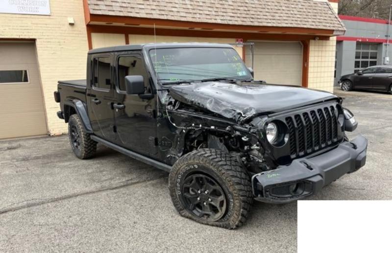 Jeep Gladiator Right Front Damage